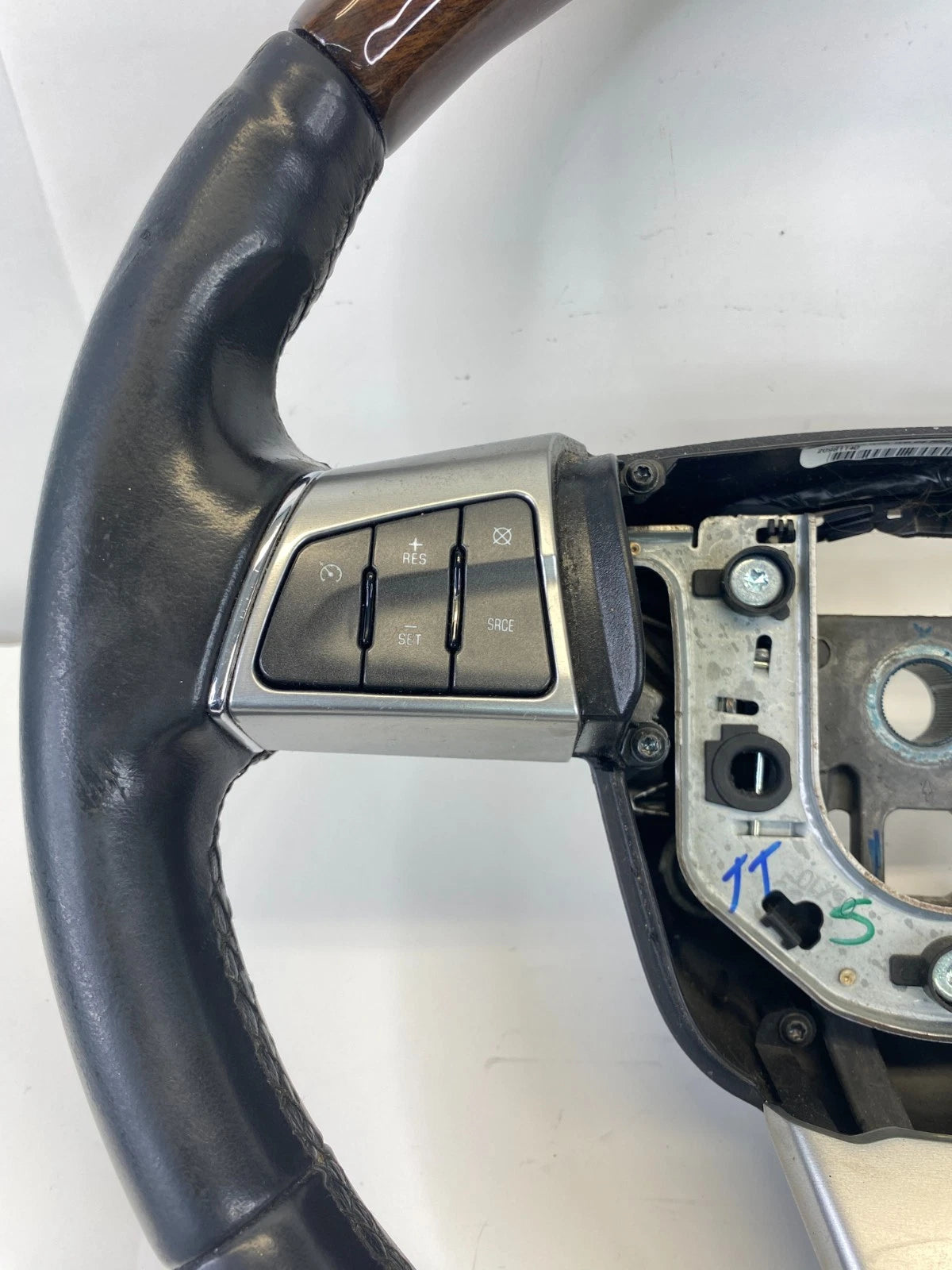 2011 CADILLAC SRX STEERING WHEEL WITH CONTROLS WOOD BLACK LEATHER 20981140 OEM