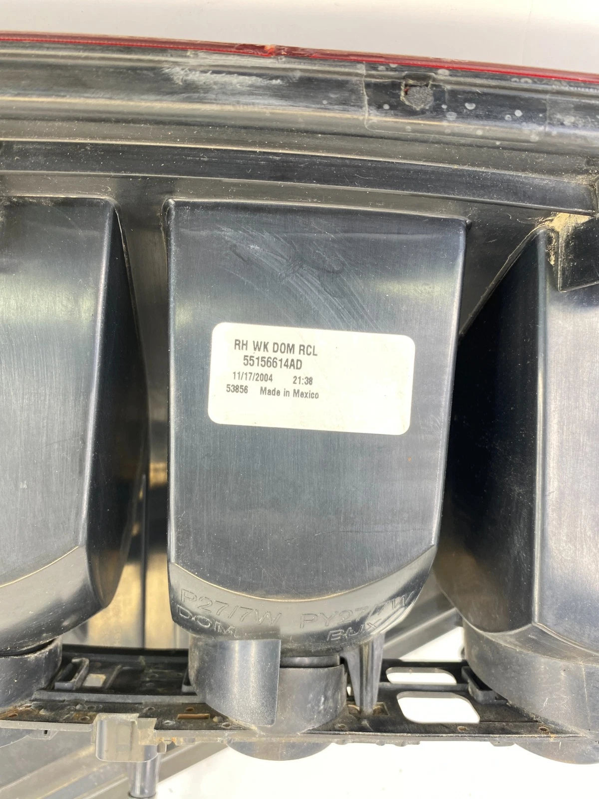2005 2006 JEEP GRAND CHEROKEE RIGHT PASSENGER TAIL LIGHT TAILLIGHT 55156614AD