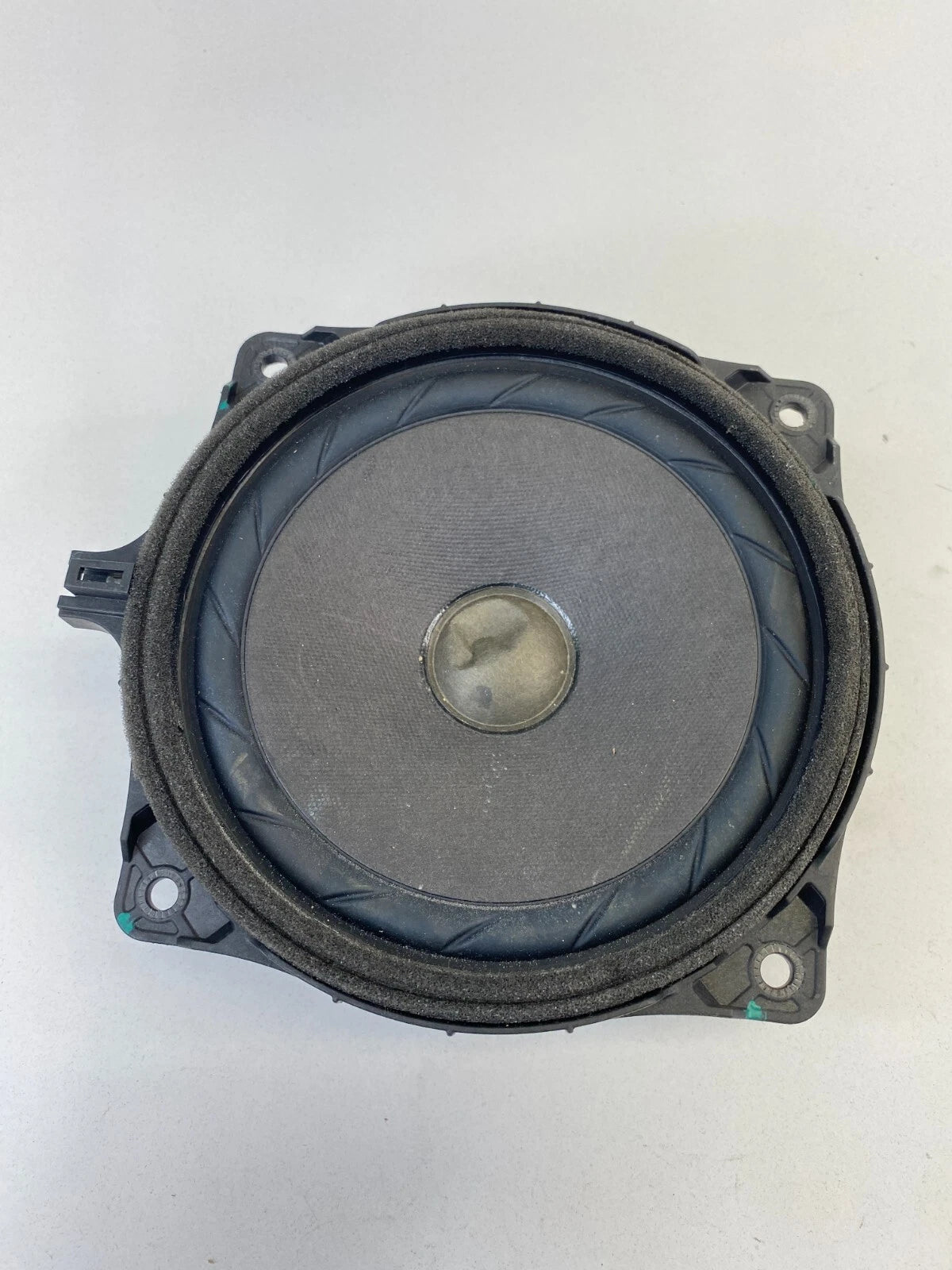 2015-2017 HYUNDAI SONATA REAR LEFT SIDE DOOR SOUND SYSTEM SPEAKER 96330-C1000