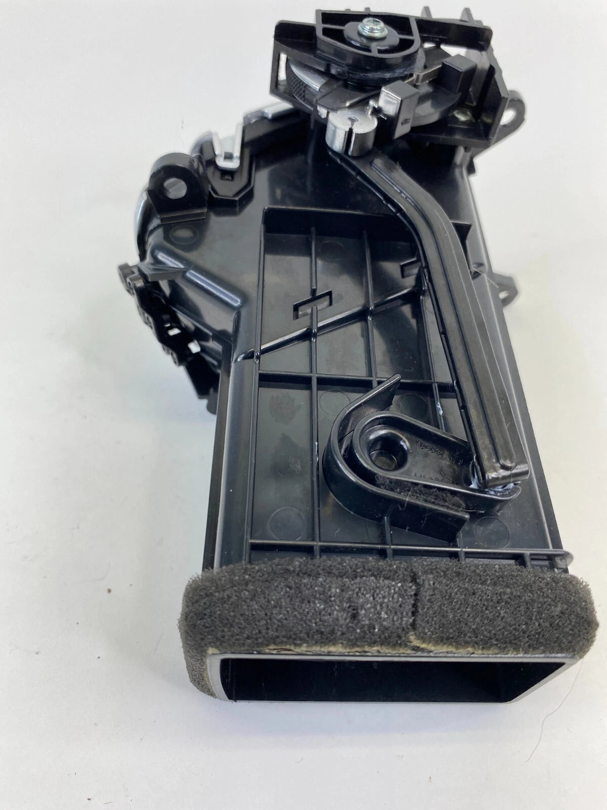 2011-2014 HYUNDAI SONATA REAR LEFT CENTER CONSOLE AC AIR VENT HEATER OUTLE GRILL