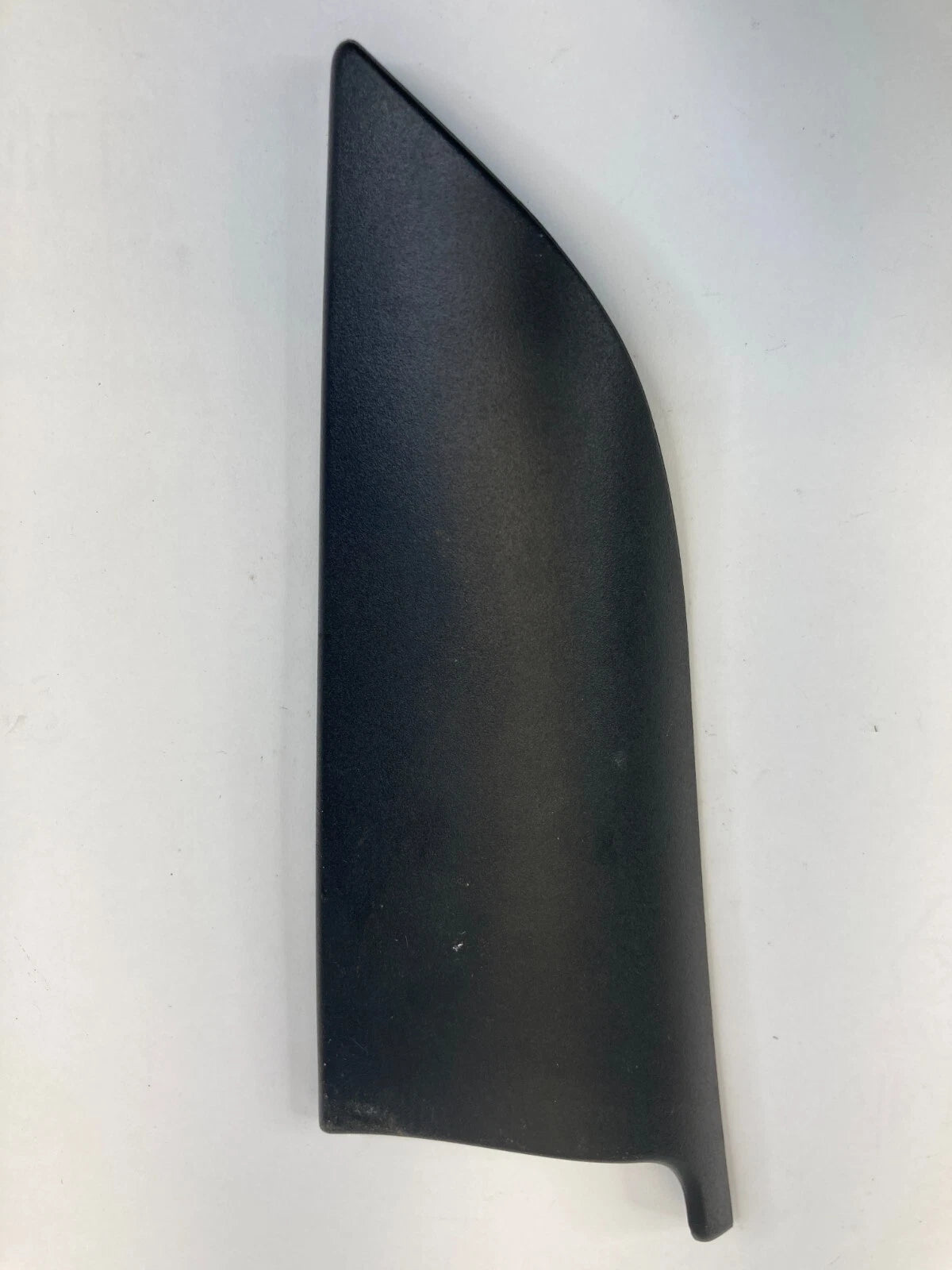 2006-2011 AUDI A6 FRONT LEFT DRIVER SIDE INNER DOOR CORNER COVER 4F0-857-505A