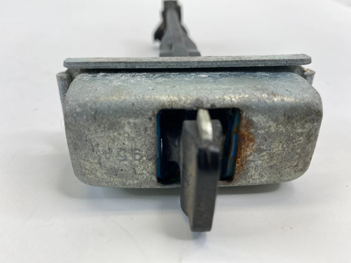 2011-2016 CHEVROLET CRUZE FRONT RIGHT SIDE DOOR CHECK STOP STOPPER DETENT OEM