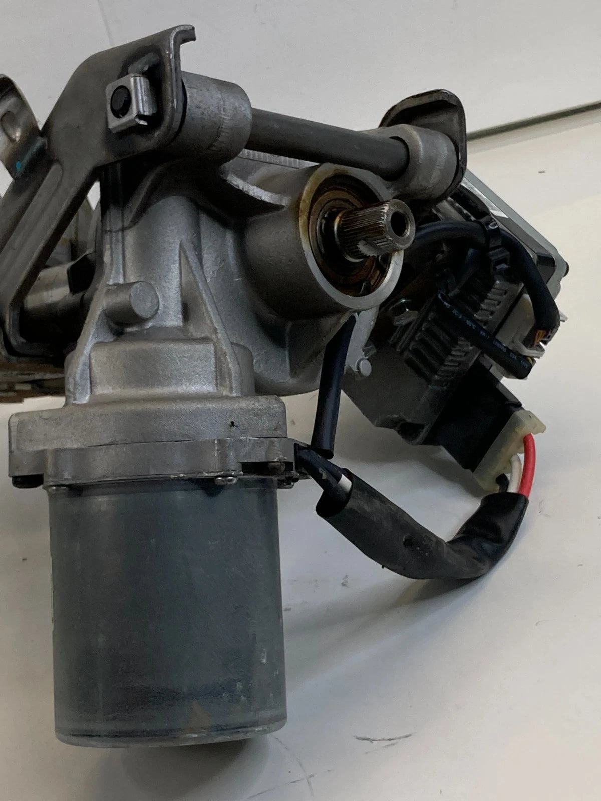 2011-2014 HYUNDAI SONATA 2.4L AT POWER STEERING COLUMN W/ MODULE 563003Q200