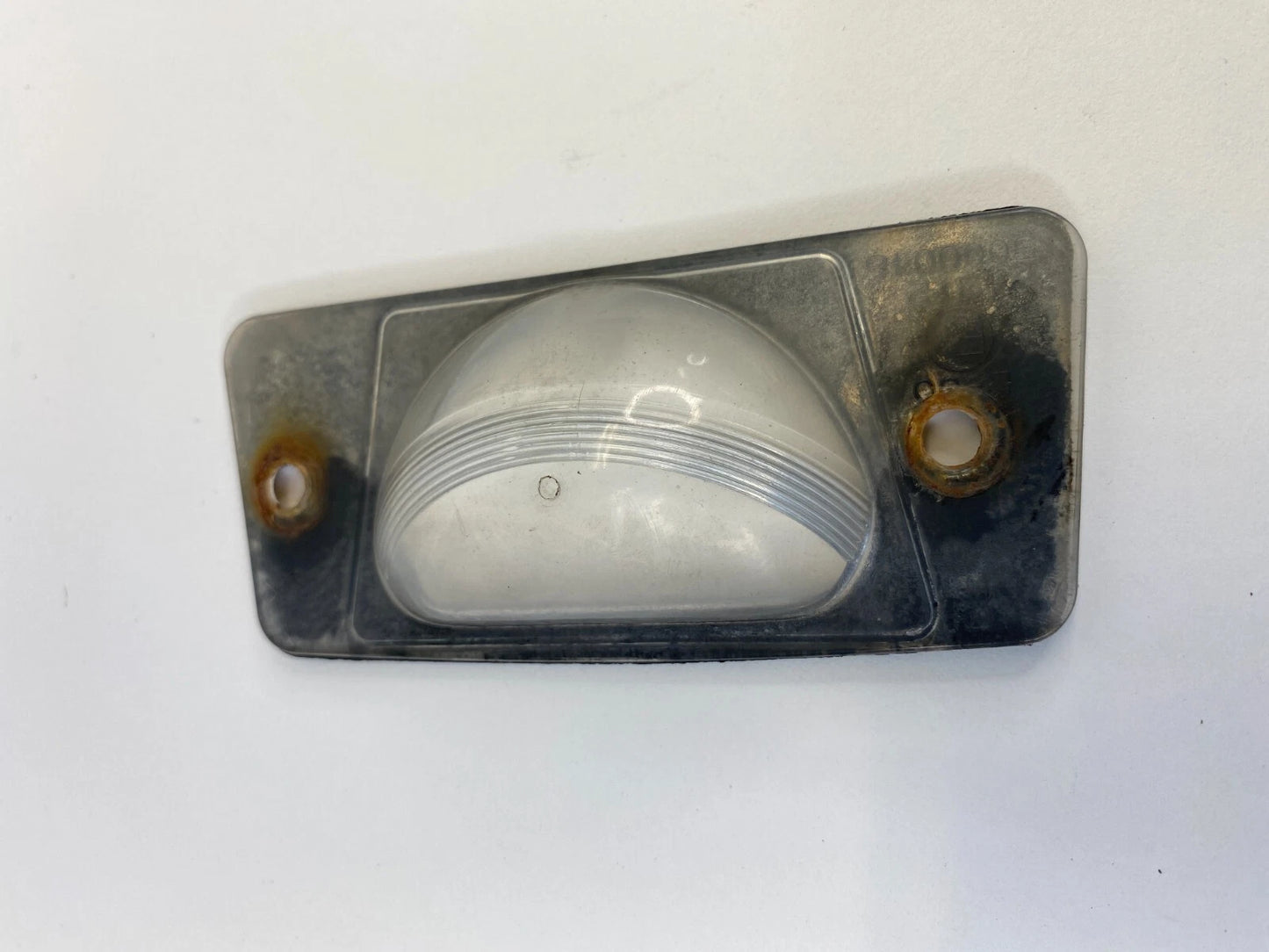 02 03 04 05 06 07 08 09 CHEVROLET TRAILBLAZER REAR LICENSE LIGHT LAMP PLATE OEM