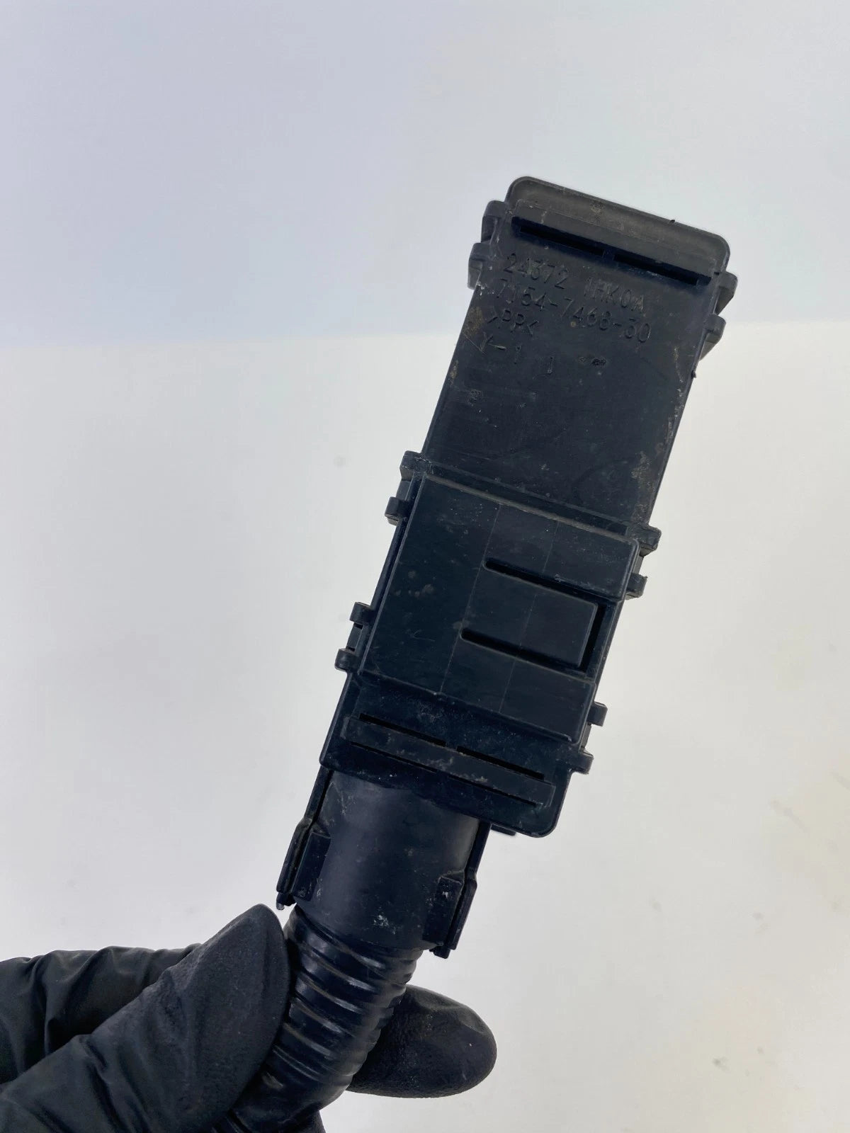 2012-2019 Nissan Versa Engine 1.6L SEDAN Engine Fuse Junction Box 24372-1HK0A