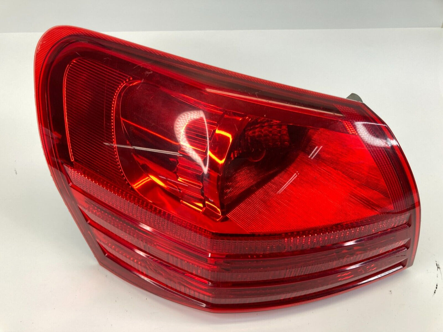 2008 09 10 11 12 2013 Nissan Rogue Left Driver Outer Tail Light Taillight OEM