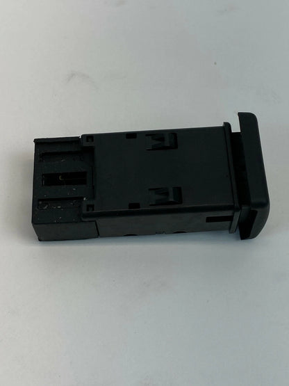 03 04 LAND ROVER DISCOVERY HAZARD WARNING LIGHT CONTROL SWITCH BUTTON YUG000730P