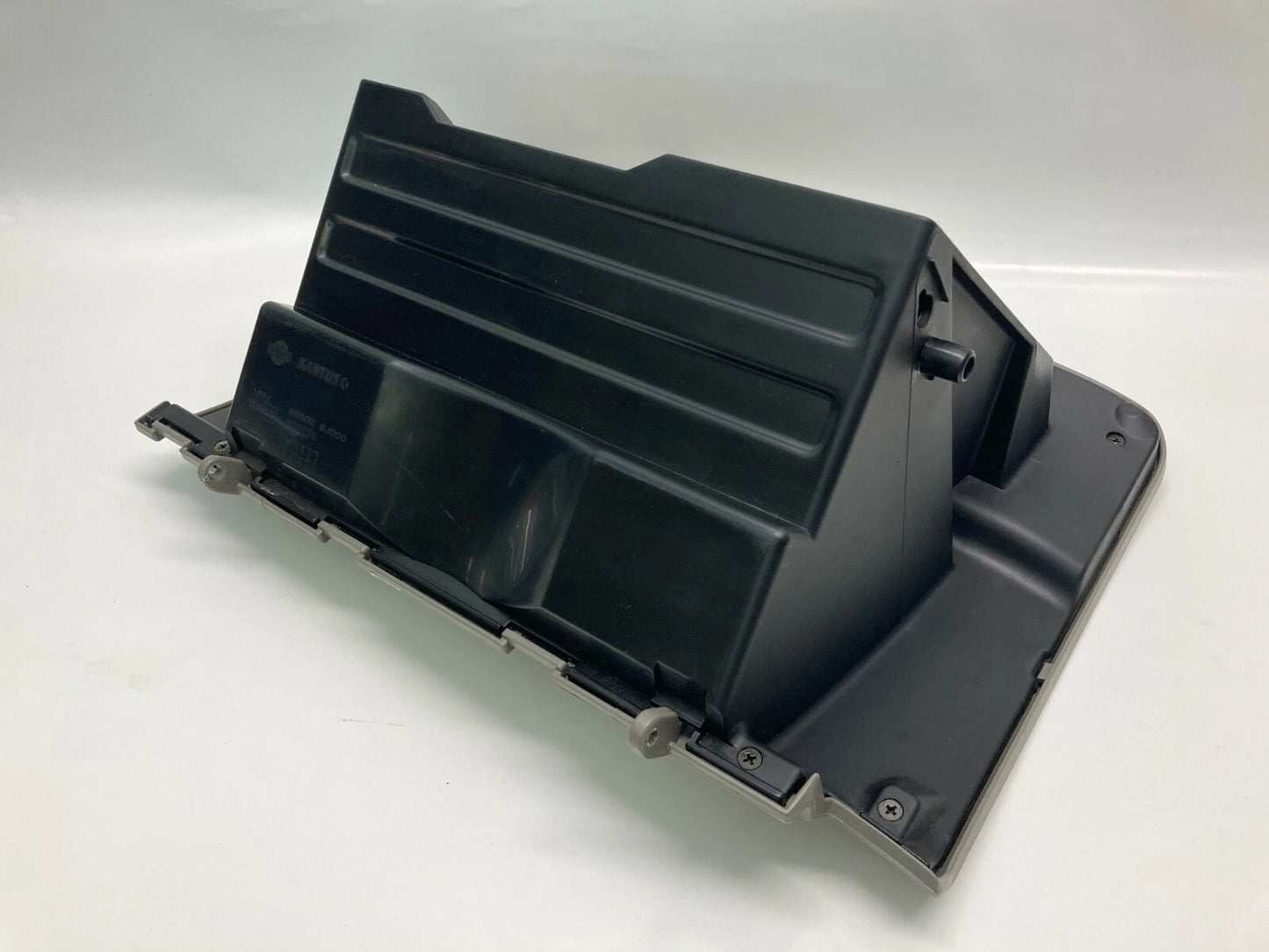 02-04 NISSAN ALTIMA GLOVE BOX STORAGE COMPARTMENT ASSEMBLY W LATCH 68500-8J000
