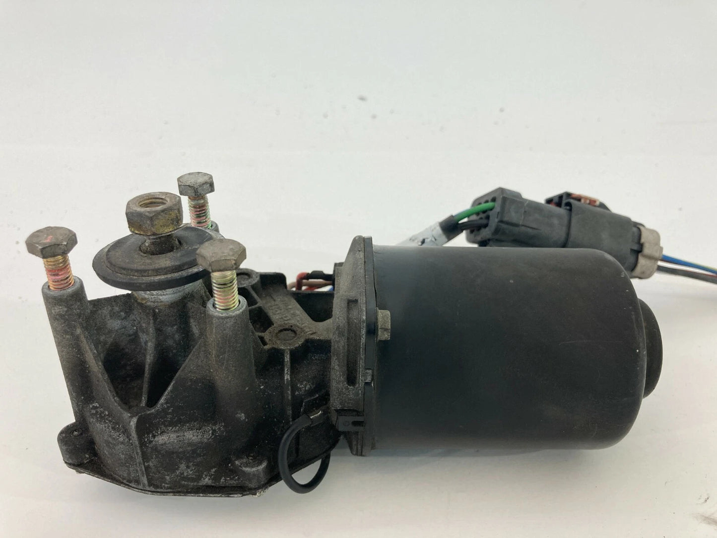 2002 2003 2004 2005 2006 2007 JEEP LIBERTY FRONT WINDSHIELD WIPER MOTOR OEM