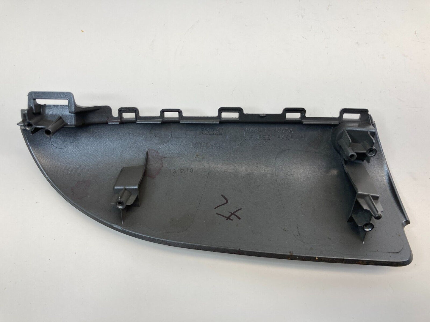 11-15 Nissan Juke Front Left Side Door Armrest Base Trim Cover 80941-1KA0A OEM