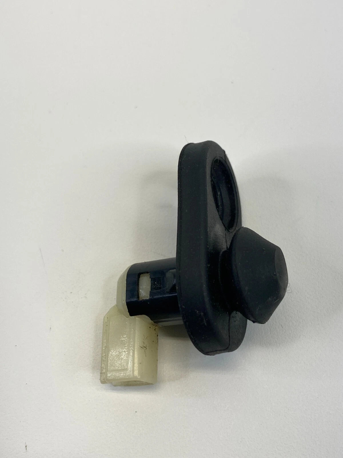 1997-2001 LEXUS ES300 FRONT OR REAR DOOR AJAR JAMB SENSOR SWITCH ASSY OEM