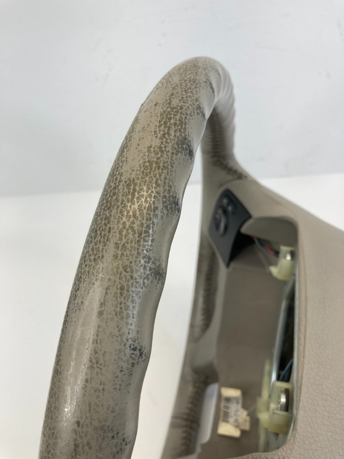 06 07 08 09 10 Ford Explorer Driver Side Steering Wheel Assy W / Control OEM