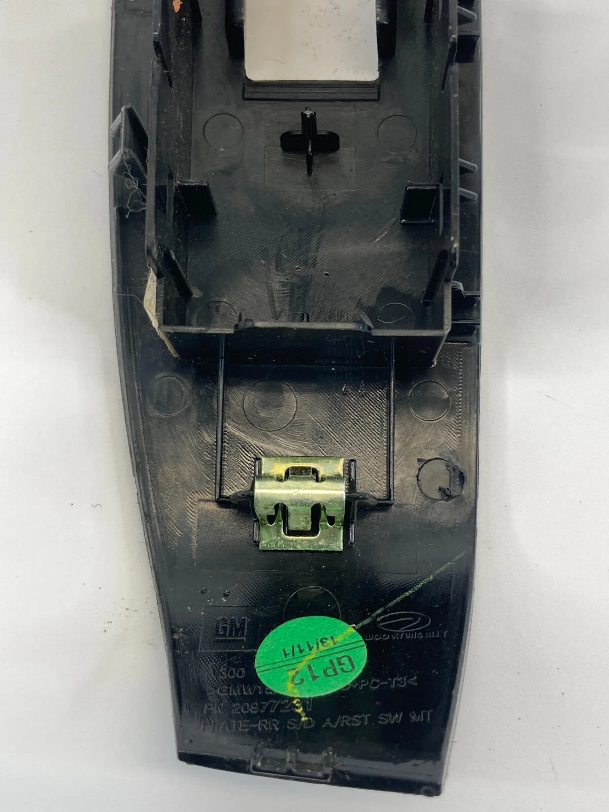 2013-2015 CHEVROLET MALIBU REAR LEFT DOOR POWER WINDOW SWITCH BEZEL 20977231 OEM