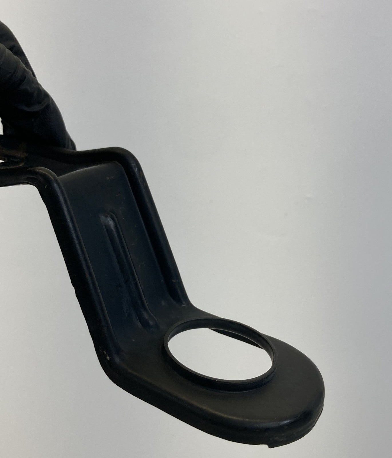 2012-2015 Chevrolet Captiva Sport Radiator Upper Mount Support Bracket Set Pair