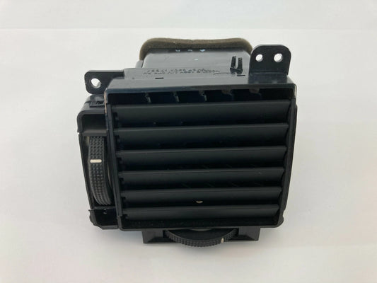 2004 2005 2006 KIA AMANTI RIGHT PASSENGER SIDE CENTER DASH AC AIR VENT GRILLE