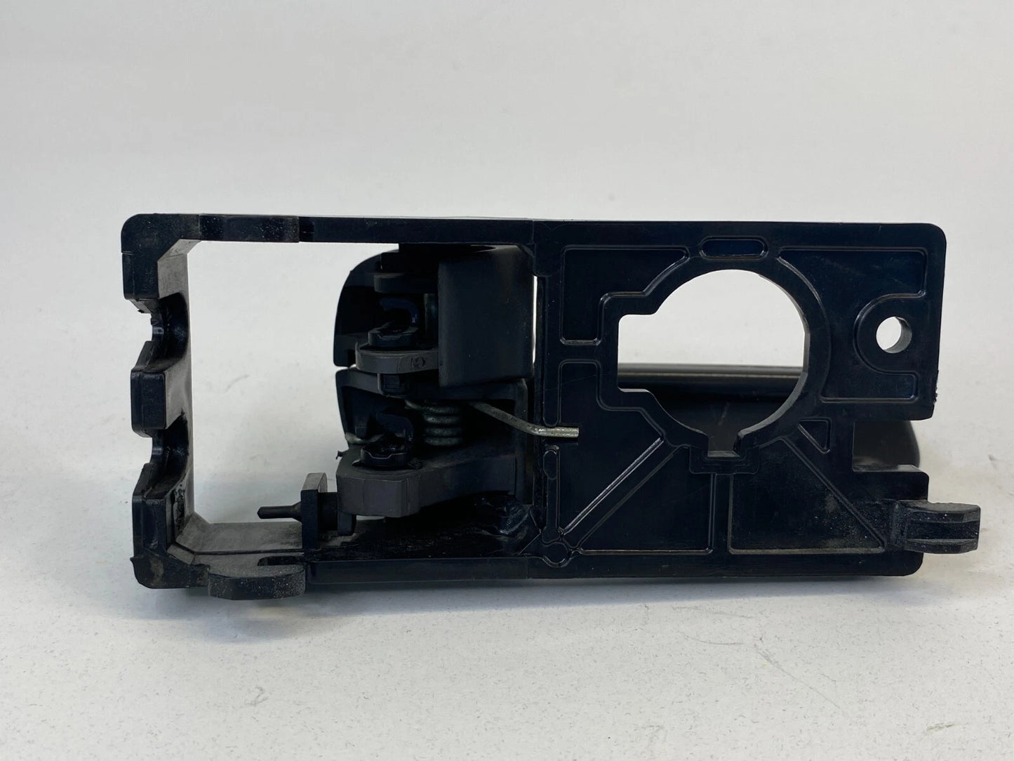 2006-2011 KIA RIO RIO5 FR RH INSIDE DOOR HANDLE LEVER BEZEL UNIT OEM 82623-JB000