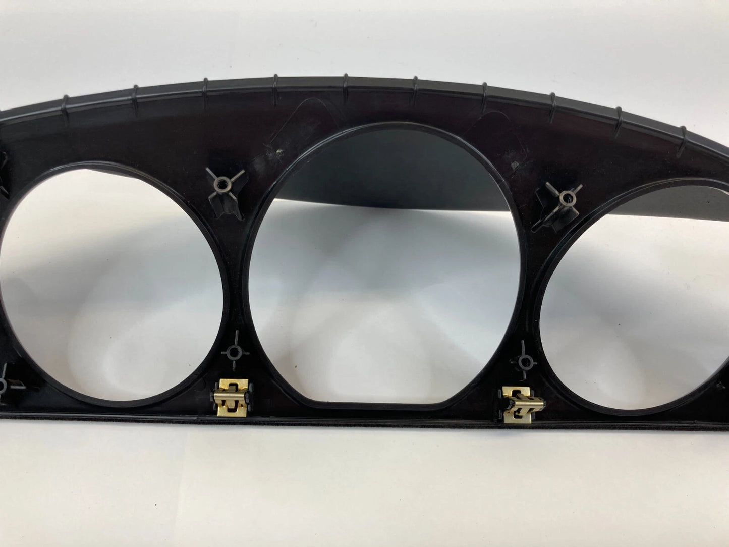 2006 2007 BUICK LUCERNE SEDAN 4-DR INSTRUMENT PANEL CLUSTER TRIM BEZEL 25769507
