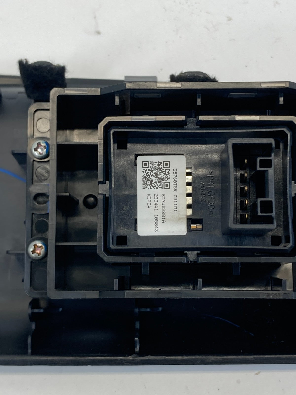 2015-2020 Honda Fit Front Right Door Window Control Switch 83546-T5A-A010 OEM