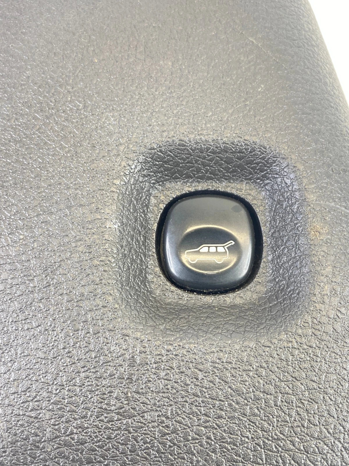 2009-2012 FORD FLEX REAR LEFT TAILGATE SWITCH TRIM PANEL COVER 8A8374310C06AGW