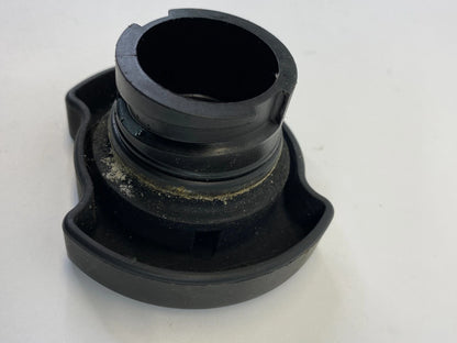 2001-2012 FORD ESCAPE 3.0L ENGINE OIL FILLER FLUID RESERVOIR TANK CAP LID COVER