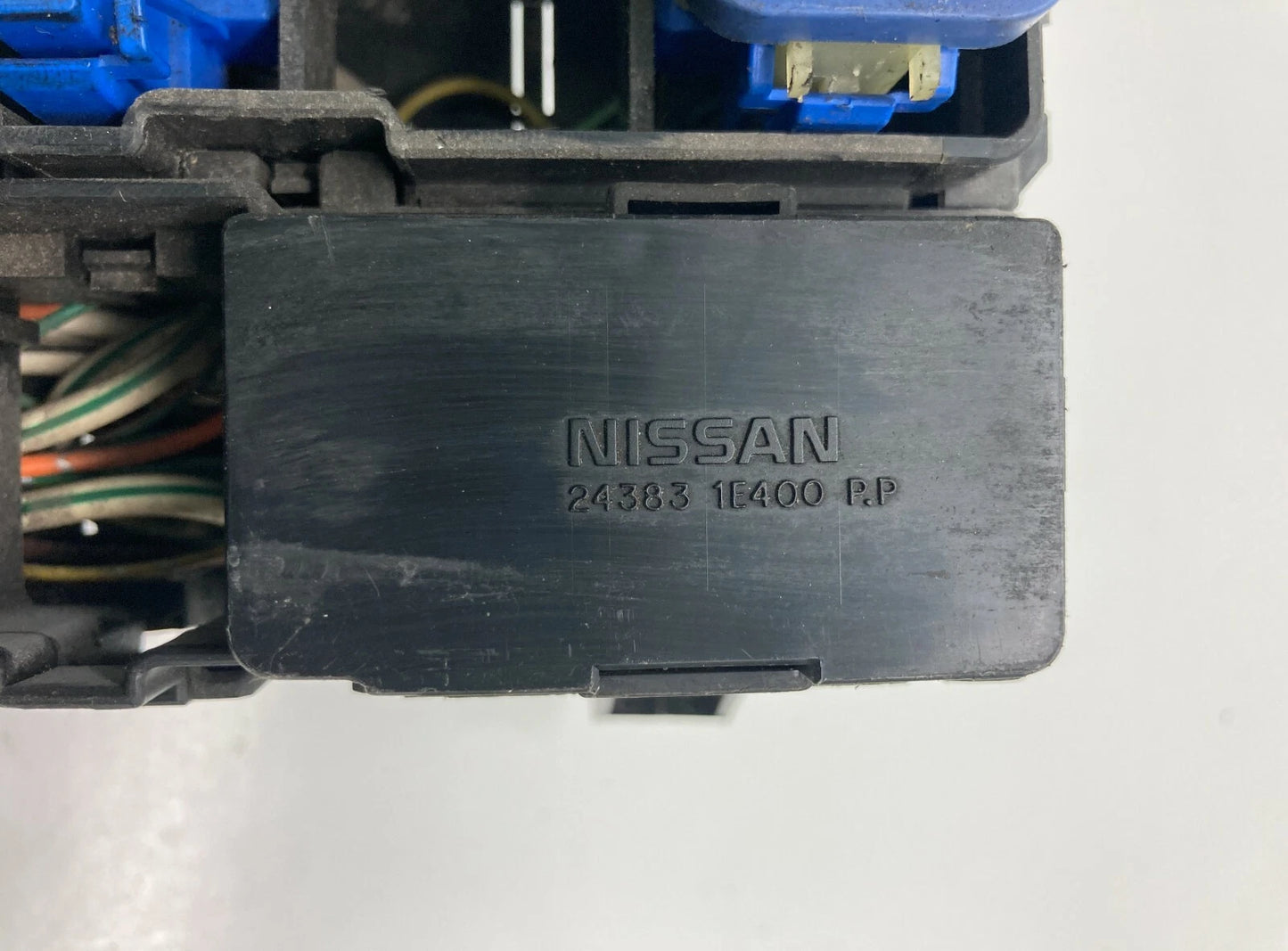 1995 1996 1997 NISSAN ALTIMA 2.4L ENGINE FUSE RELAY BOX JUNCTION 7124-6529 OEM
