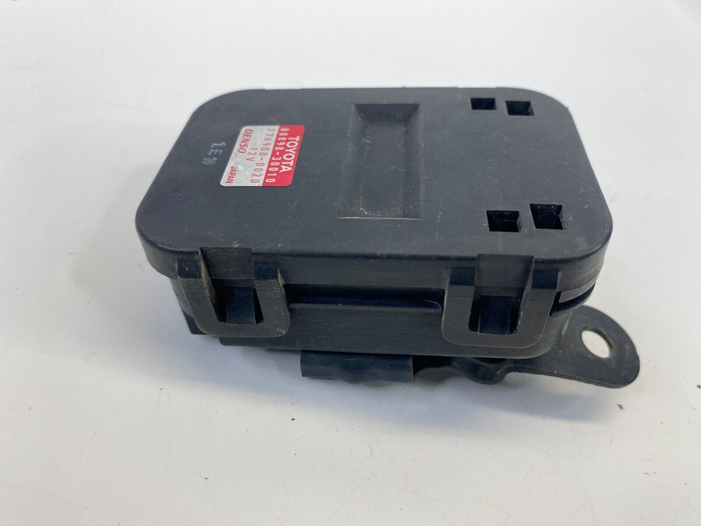 98-05 Lexus GS300 Smog Ventilation Sensor Module Unit 88898-30010 OEM