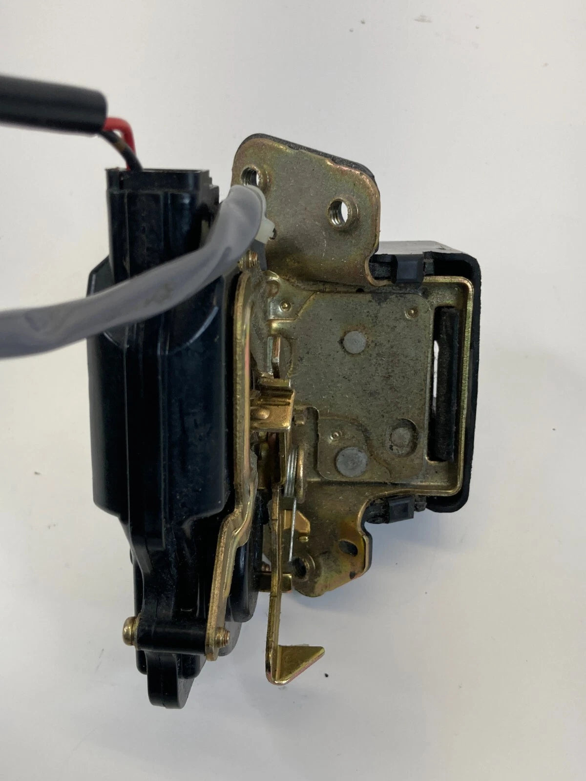 2006-2010 TOYOTA SIENNA REAR TRUNK HATCH LIFTGATE LOCK LATCH RELEASE ACTUATOR