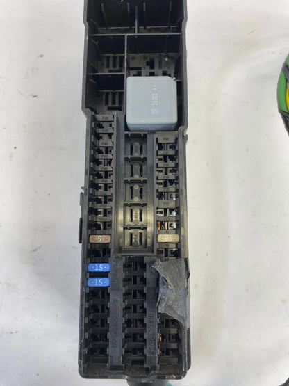 2012-2018 FORD FOCUS ENGINE BAY AUXILIARY FUSE BOX ELECTRICAL OEM AV6T-14K131-AB