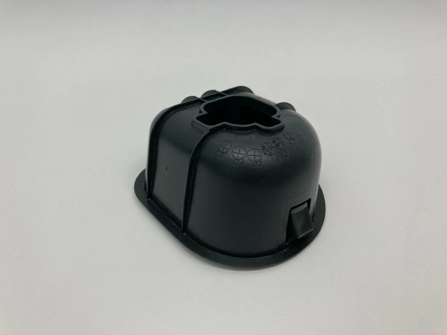 06-12 TOYOTA RAV4 REAR DOOR TAILGATE TRUNK TRIM CAP COVER RIGHT 64714-42020 OEM