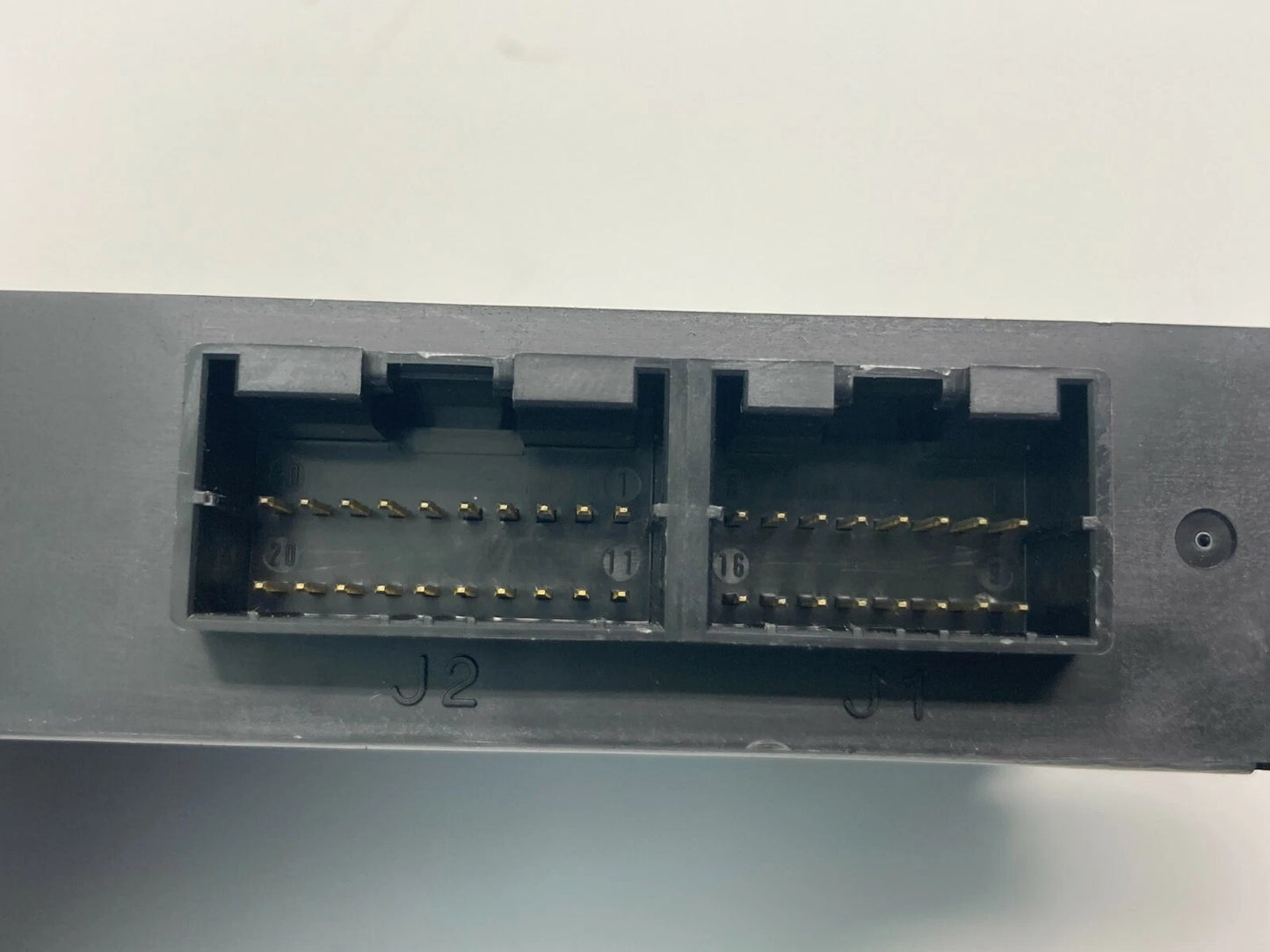 2005-2011 CADILLAC STS REAR RIGHT BACK SIDE DOOR CONTROL MODULE ZONE 15274150