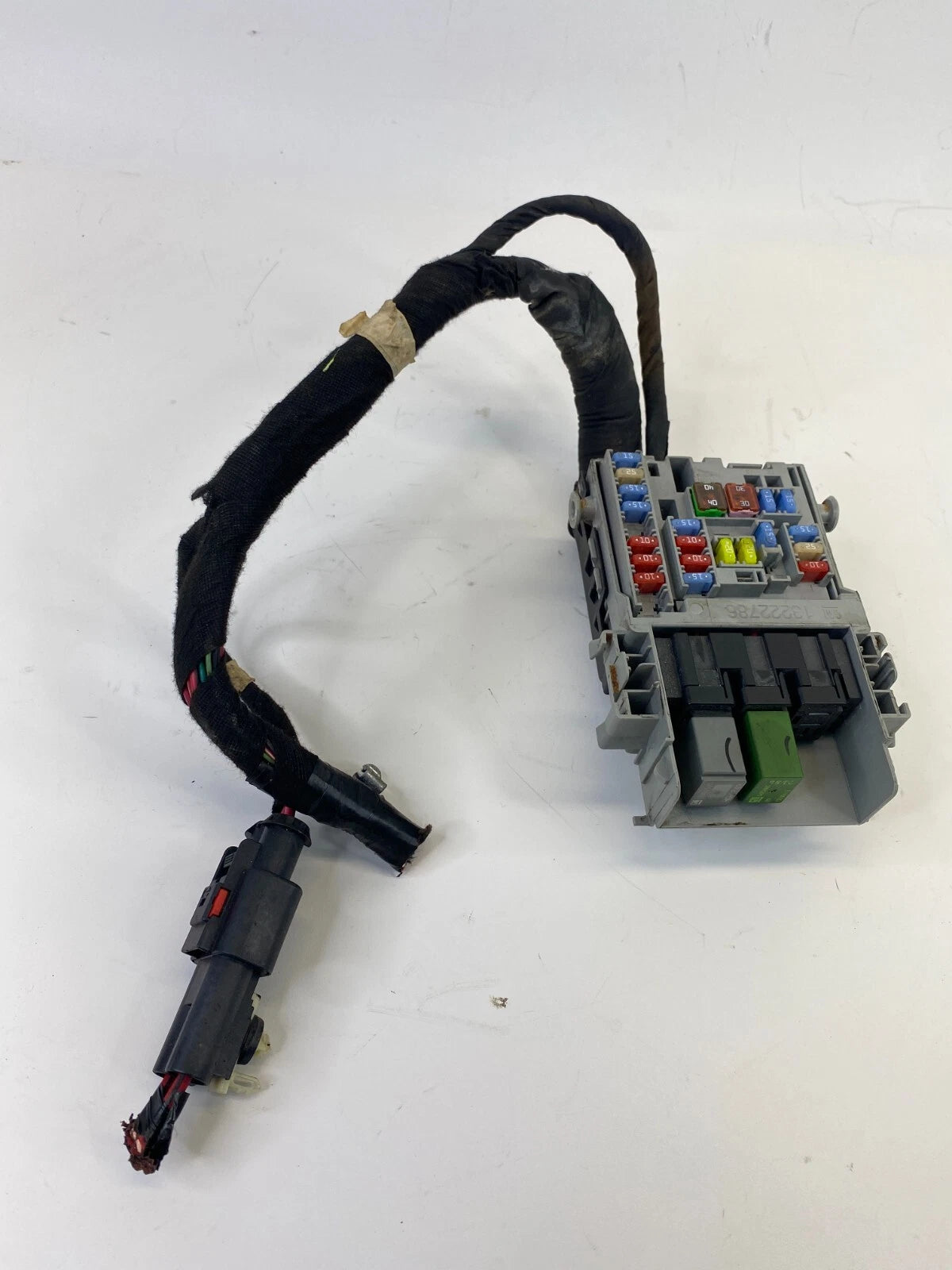2010 2011 2012 CADILLAC SRX 3.0L V6 INTERIOR CABIN FUSE BOX BLOCK 13222786 OEM