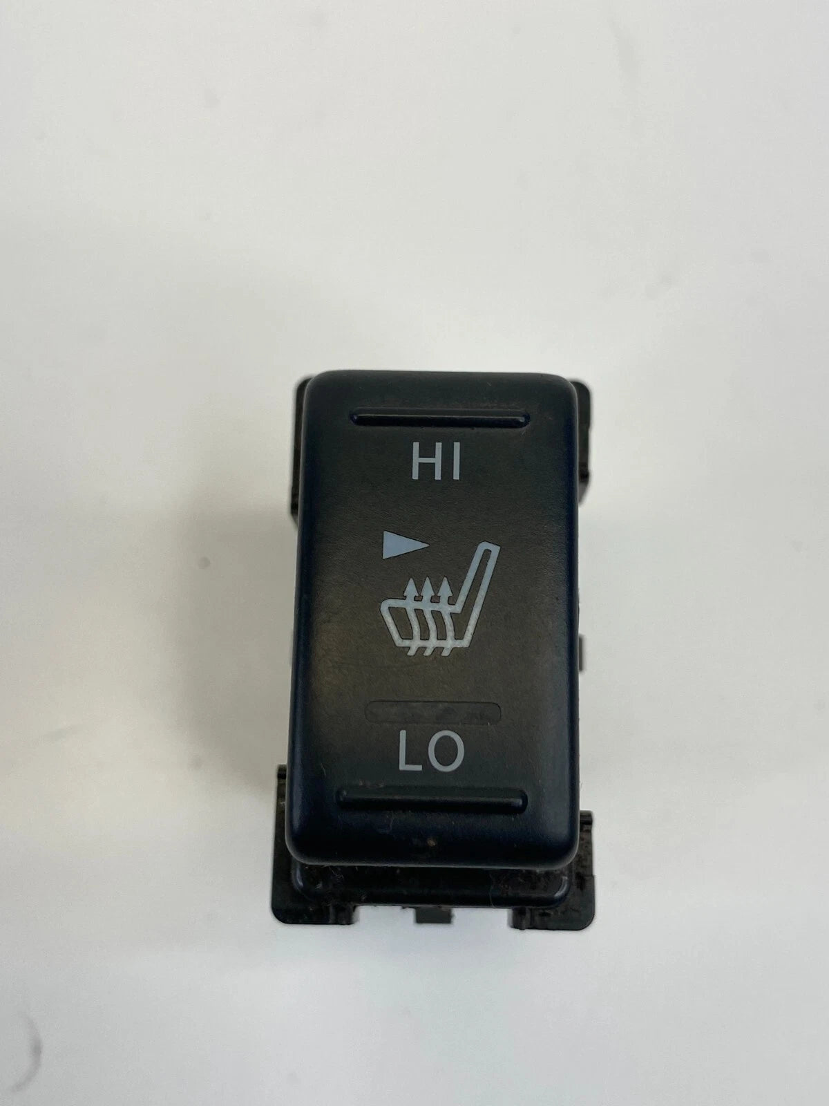 2007 INFINITI G35 FRONT RIGHT PASSENGER SIDE SEAT HEATED CONTROL SWITCH BUTTON