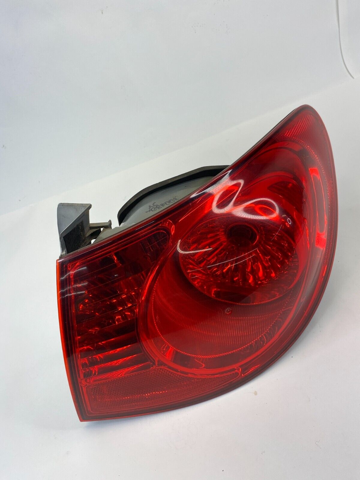 2007-2010 Hyundai Elantra Sedan Rear Outer Right Side Taillight Tail Lamp OEM