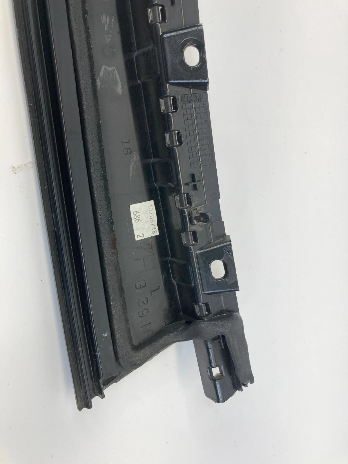 2013-2020 FORD FUSION REAR RIGHT BACK SIDE DOOR REARWARD APPLIQUE MOLDING TRIM