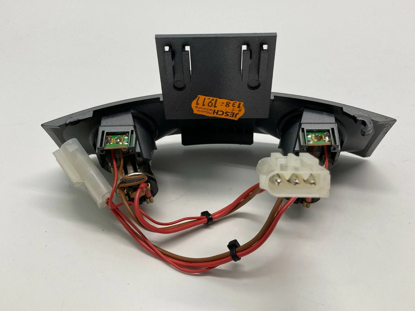02-05 BMW 745I 745LI REAR CENTER CONSOLE CIGARETTE LIGHTER OUTLET 51167002402