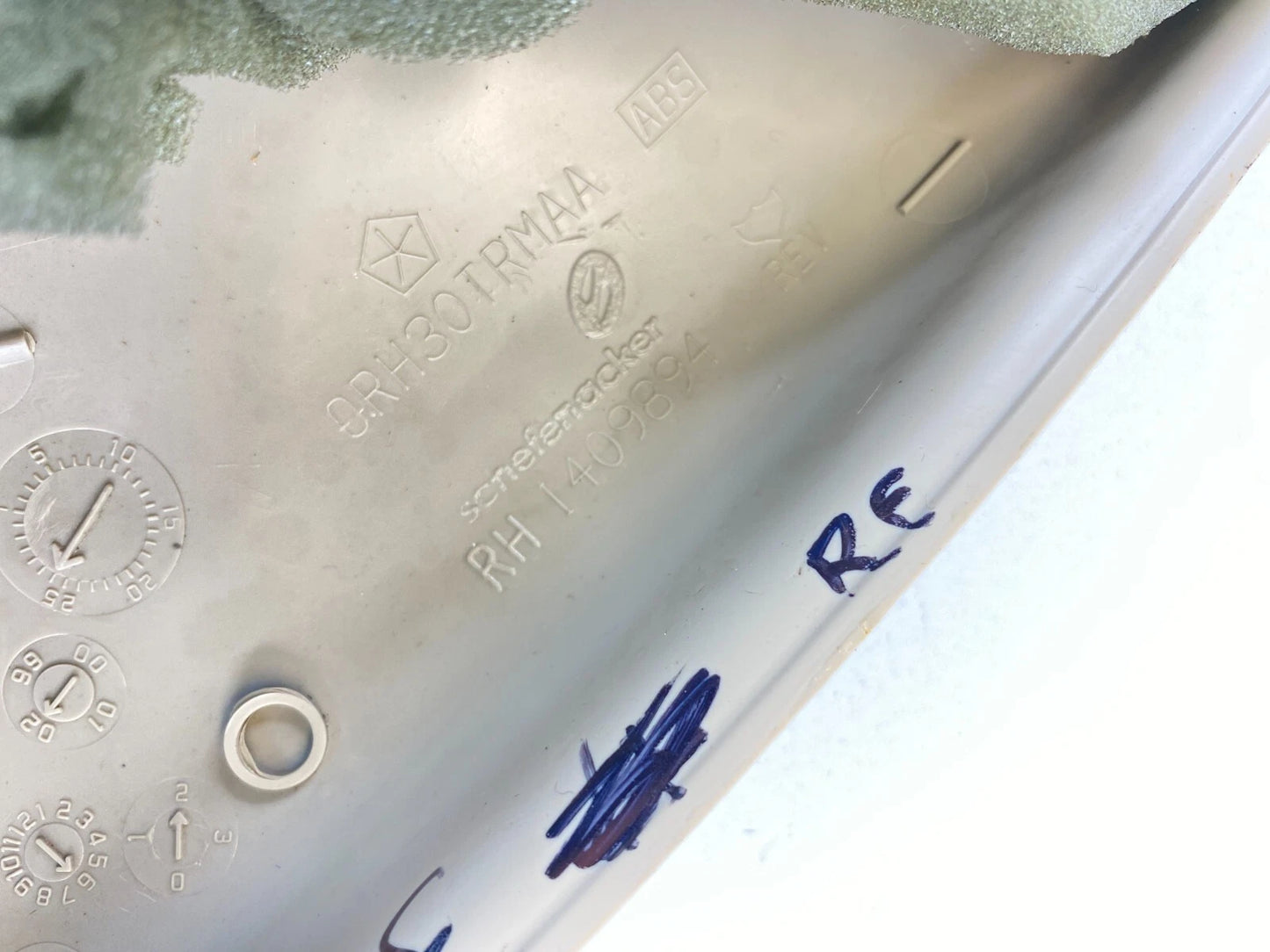 01-05 CHRYSLER PT CRUISER RIGHT INNER DOOR MIRROR TRIM COVER PANEL 0RH30TRMAA