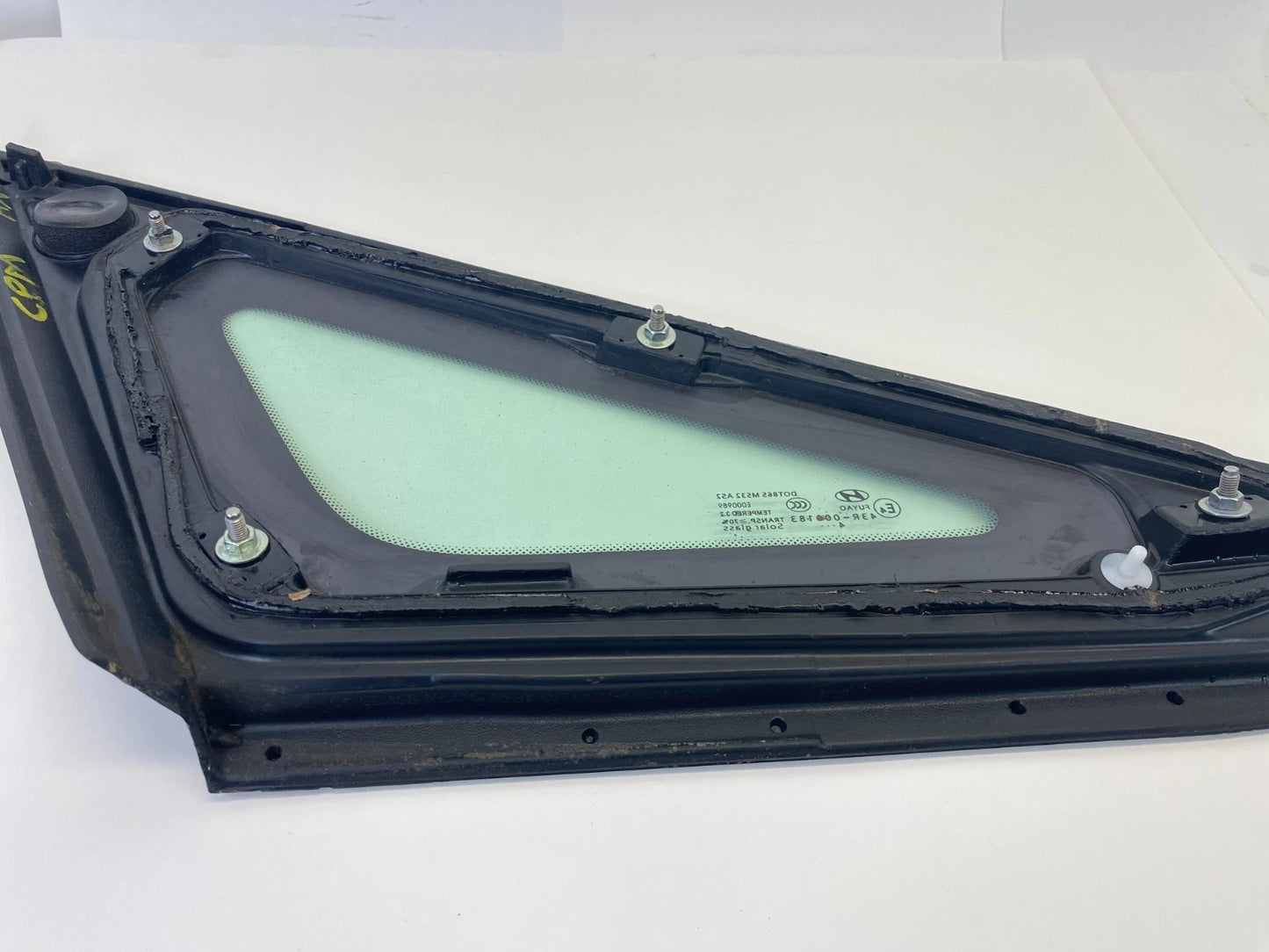 2015-2019 HYUNDAI SONATA REAR RIGHT SIDE QUARTER PANEL WINDOW GLASS OEM