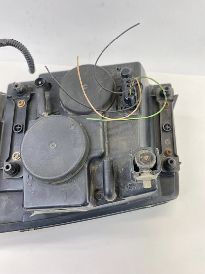 2002-2009 GMC ENVOY PASSENGER RIGHT SIDE HEADLIGHT LAMP ASSEMBLY 15866070 OEM