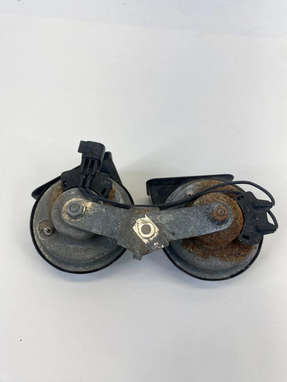 2010-2019 FORD TAURUS HORN LOW HIGH SIGNAL ALARM SIREN NOTE PAIR E30055306 OEM