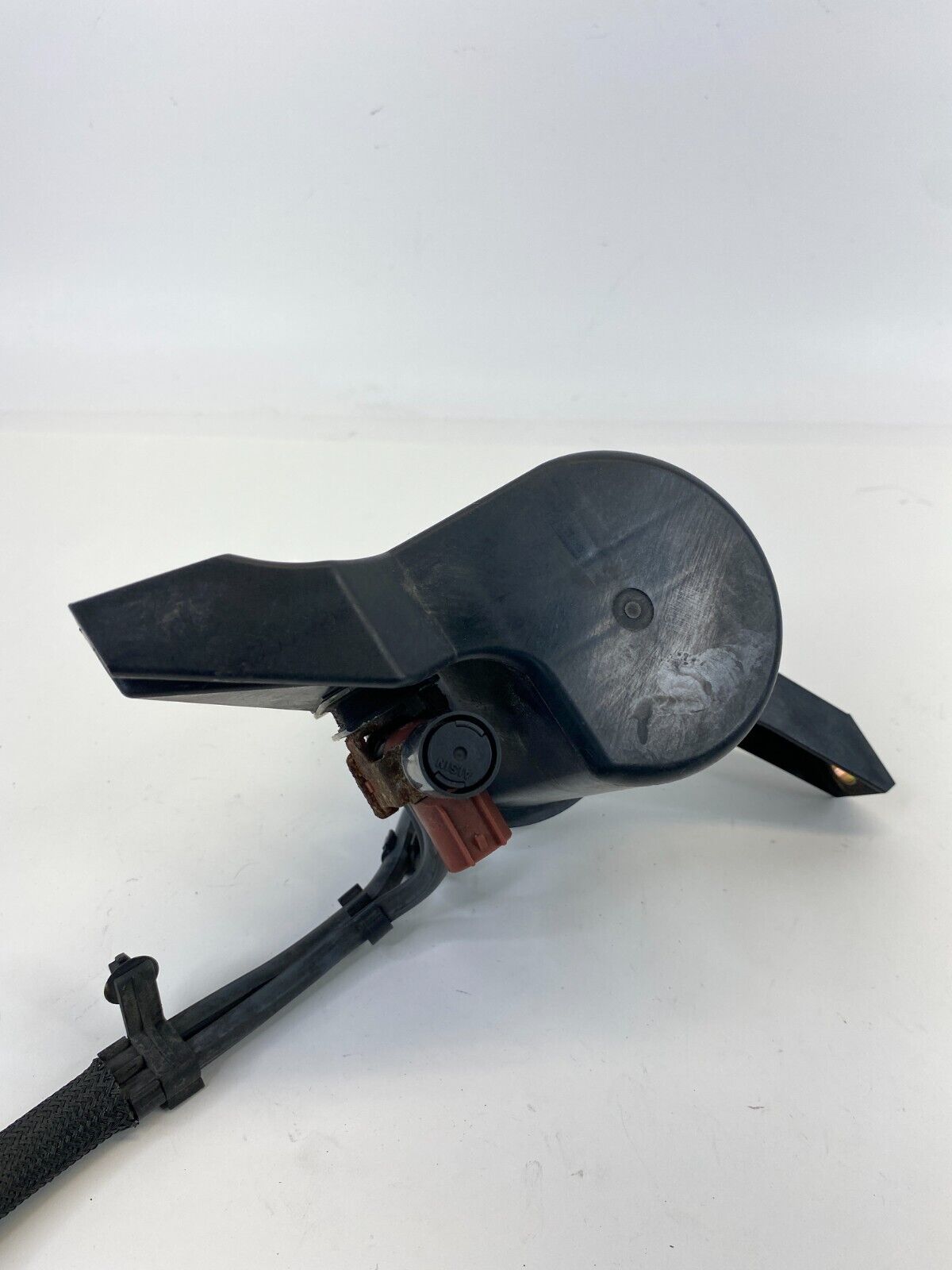 2002-2006 Suzuki XL-7 Vacuum Purge Solenoid Fuel Valve Vapor Canister OEM