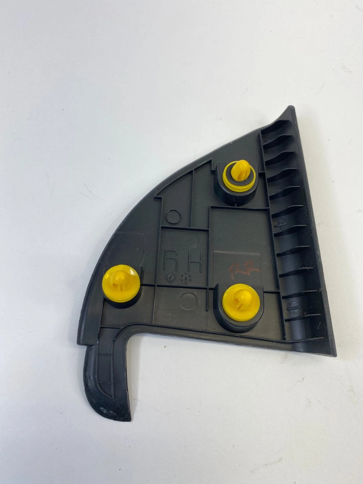 2012-2017 KIA RIO REAR RIGHT SIDE DOOR INTERIOR CORNER COVER TRIM 83920-1W200