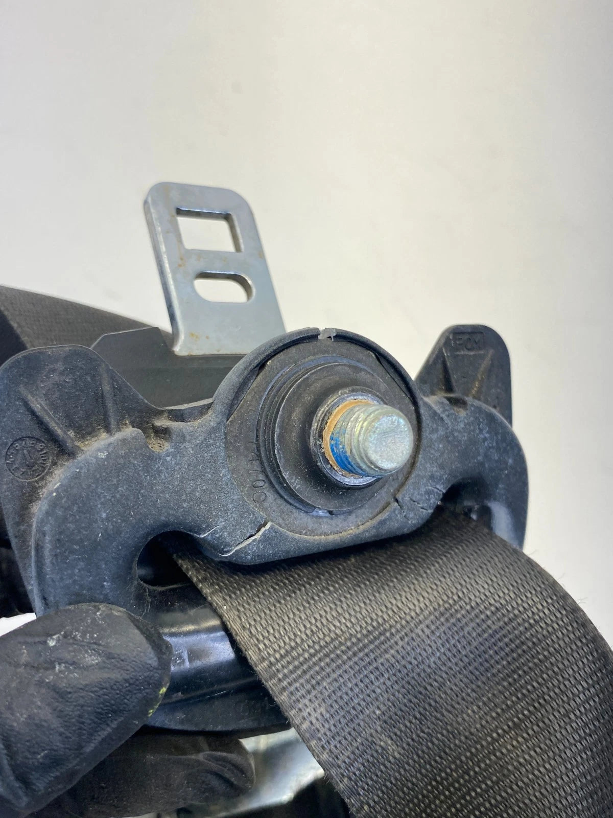 2006 MINI COOPER FRONT LEFT LH DRIVER SEAT BELT RETRACTOR 604898200B OEM