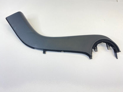 05 06 Infiniti G35 Sedan Right Passenger Center Console Trim Bezel 68420AC700