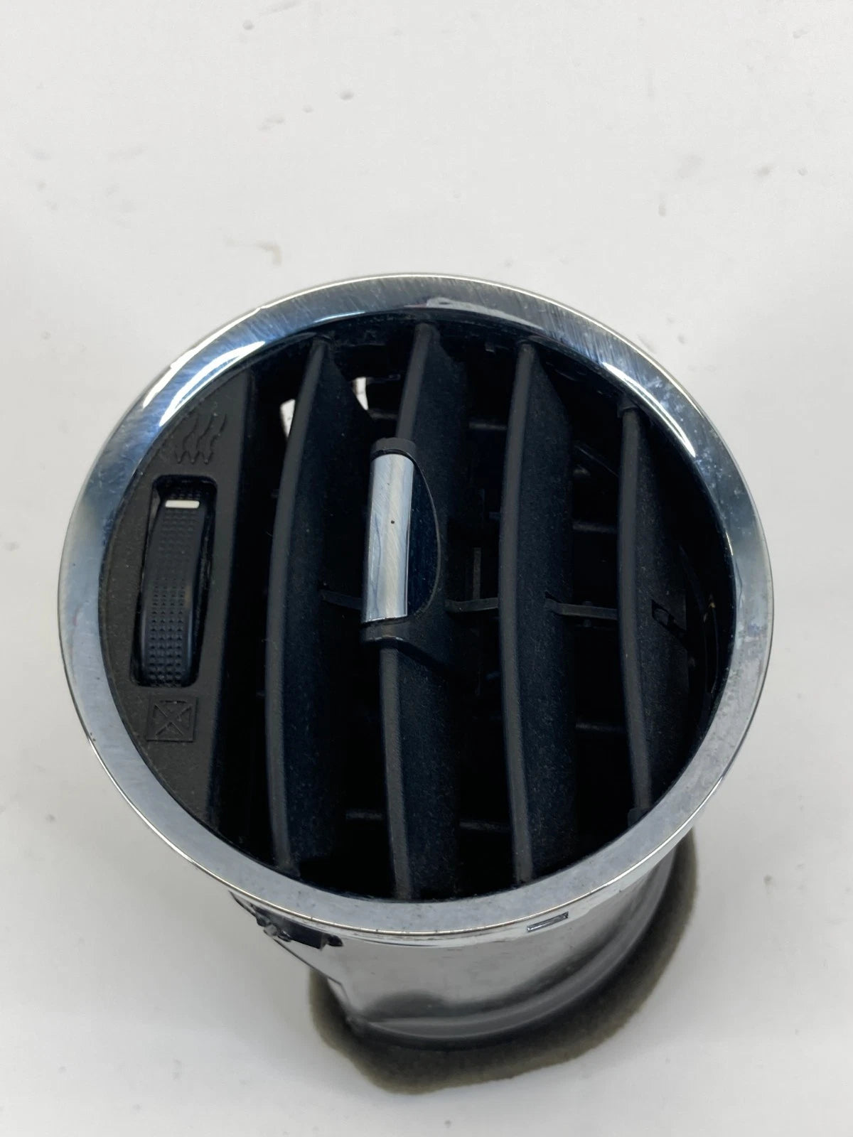 2012-2015 CHEVY CAPTIVA FR CENTER DASH LEFT SIDE A/C AIR VENT OUTLET GRILLE OEM