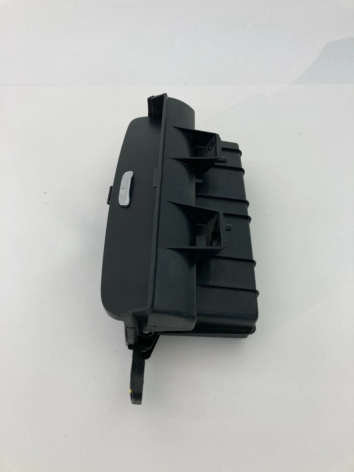 2007 2008 HYUNDAI ENTOURAGE DASH CENTER TRAY STORAGE COMPARTMENT TRIM PANEL OEM