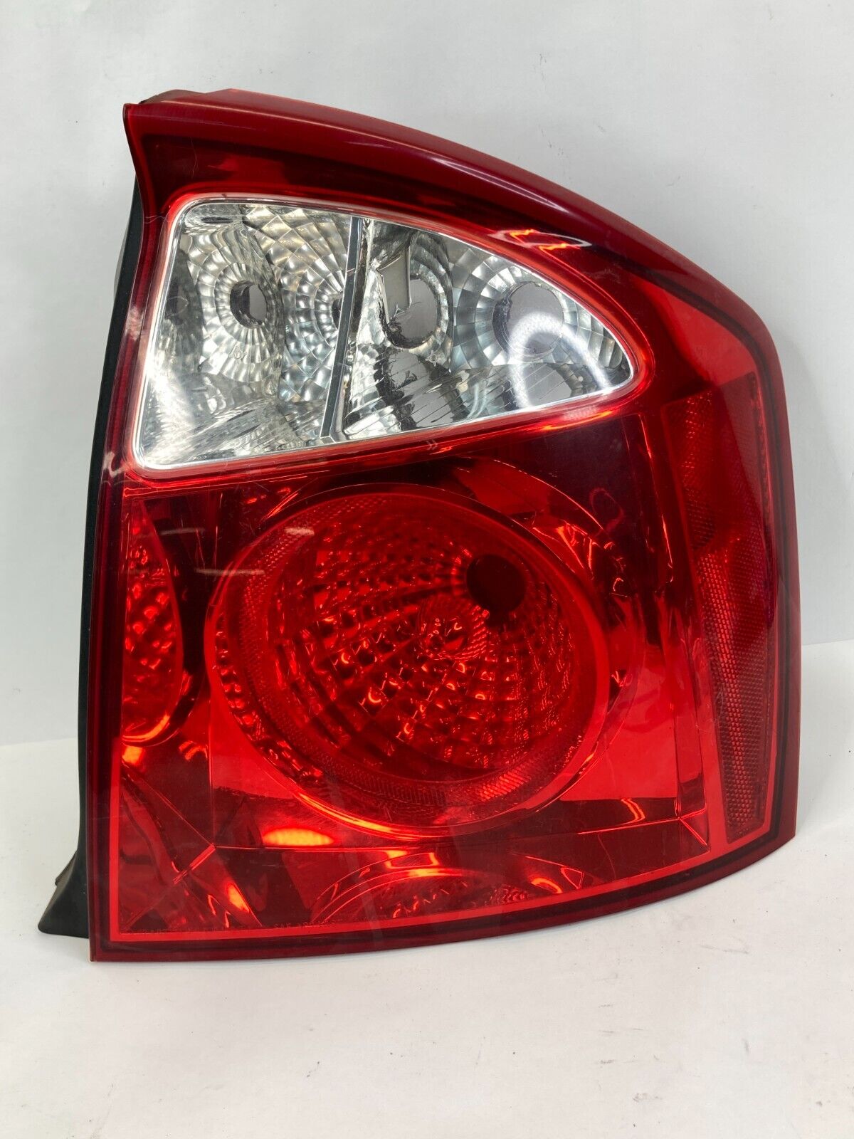 04-06 Kia Spectra Sedan Rear Right Passenger Side Taillight Tail Light Lamp OEM