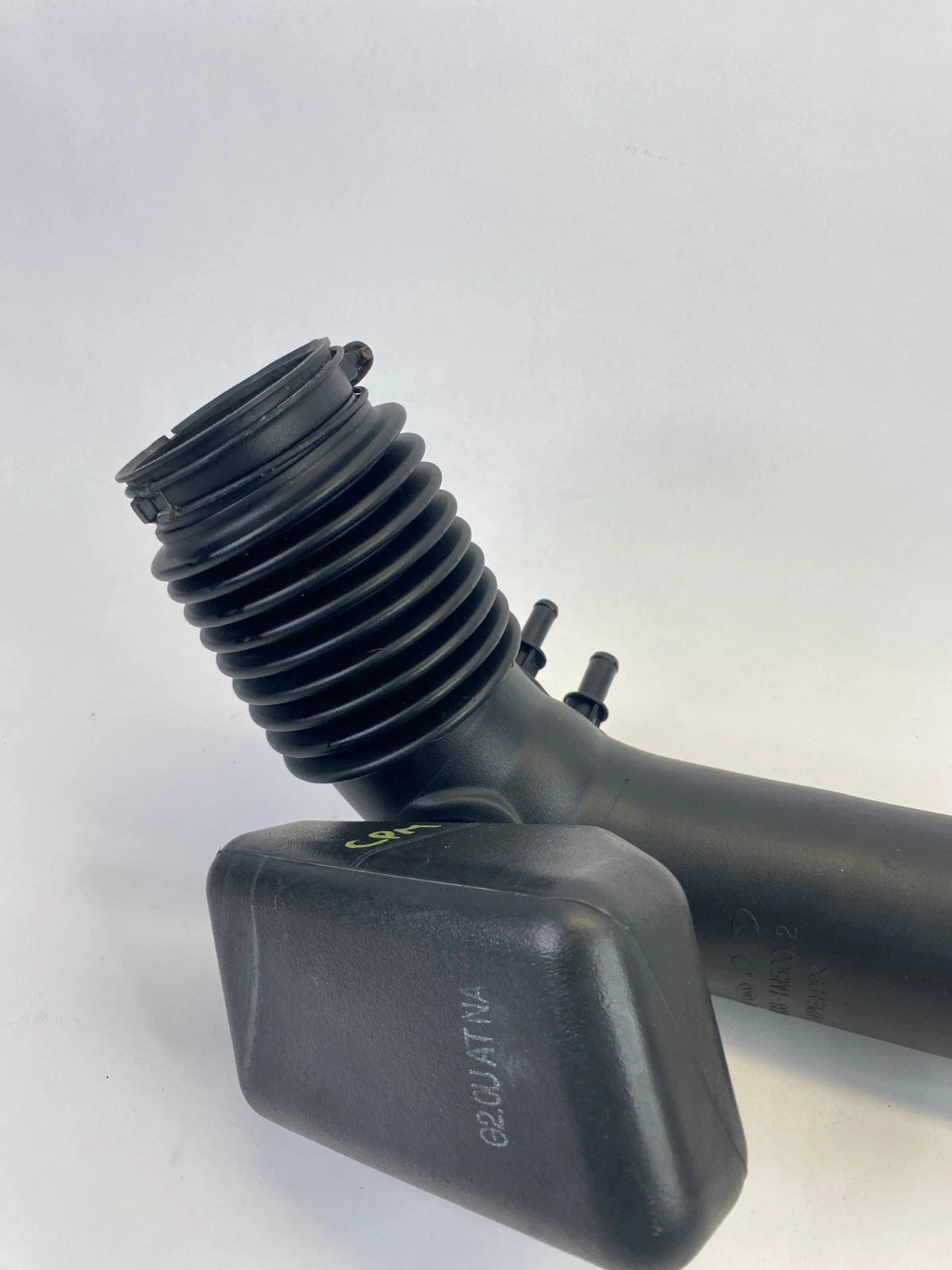 2010-2013 KIA FORTE 2.0L AIR CLEANER INTAKE HOSE TUBE DUCT OEM 28192-1M400