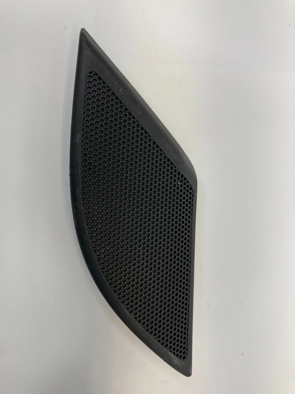 12-15 CHEVROLET CAPTIVA SPORT REAR RIGHT DOOR AUDIO TWEETER COVER TRIM 96627976