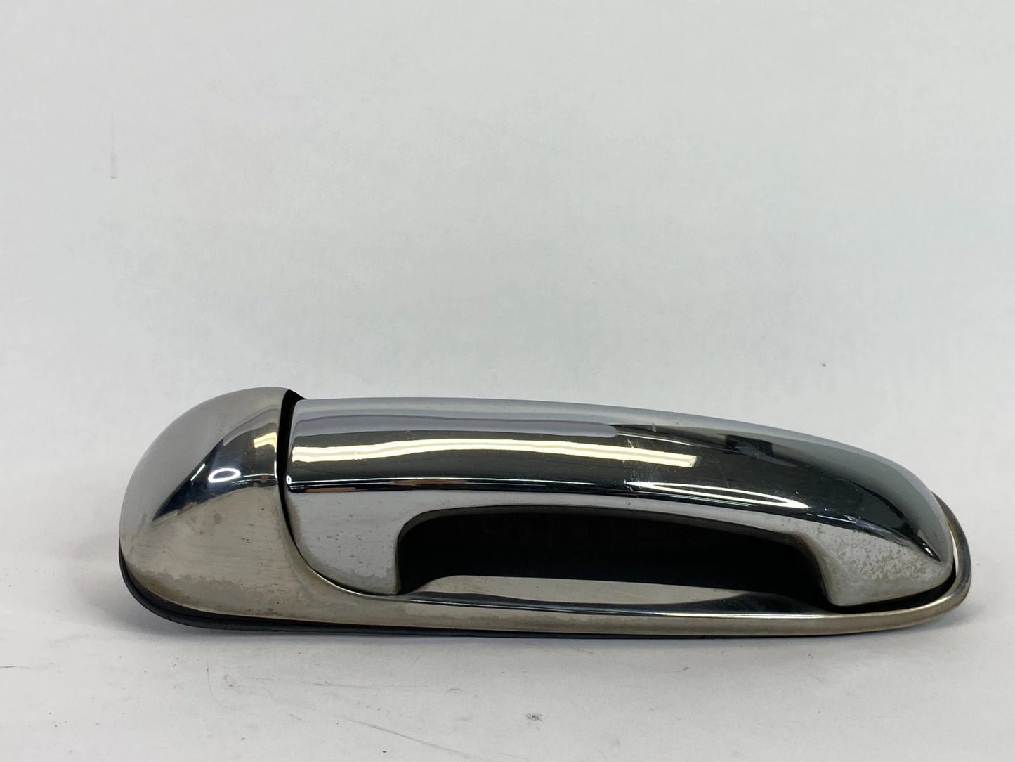 2002-2007 JEEP LIBERTY REAR RIGHT BACK SIDE EXTERIOR DOOR HANDLE 55360334AF OEM