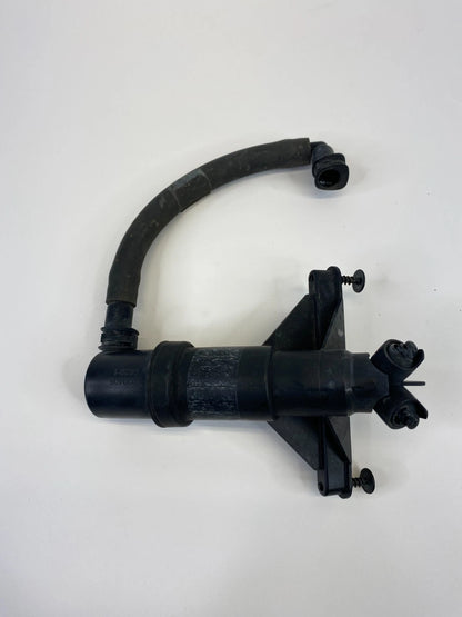 04-07 BMW 530I 525I 06-10 BMW 550I RIGHT HEADLIGHT HEADLAMP WASHER NOZZLE OEM